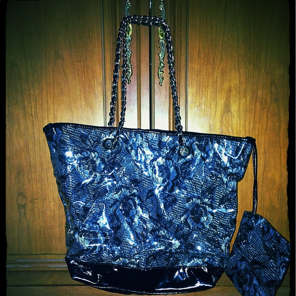 Beautiful summer bag with coin purse